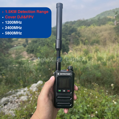 1.5-2KM Handheld FPV Drohnendetektor Detektion 8001500MHz、24002485MHz、57255850MHz